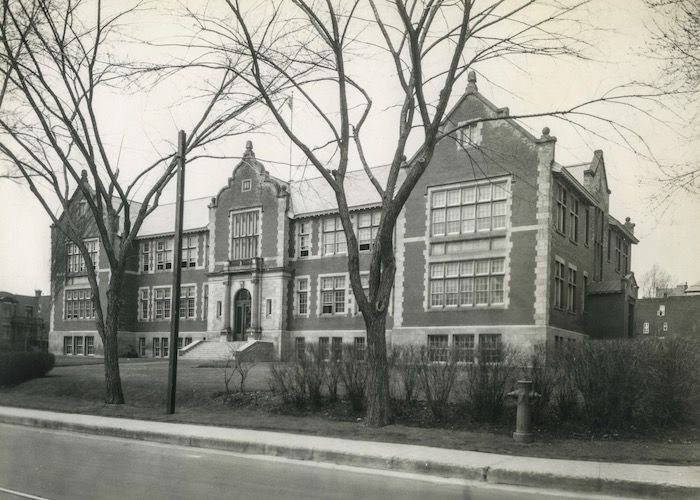 Roslyn Avenue School/Roslyn School, Built: 1908, Credit: WHA Archives